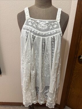 Free People White Embroidered Sleeveless Boho Dress/Tunic Top NWT